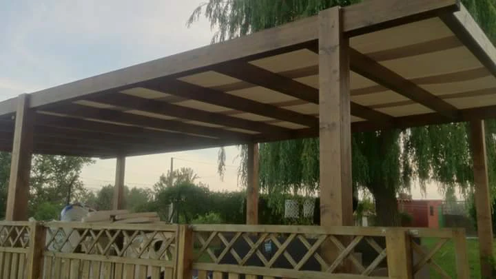 Porche a nueve aguas